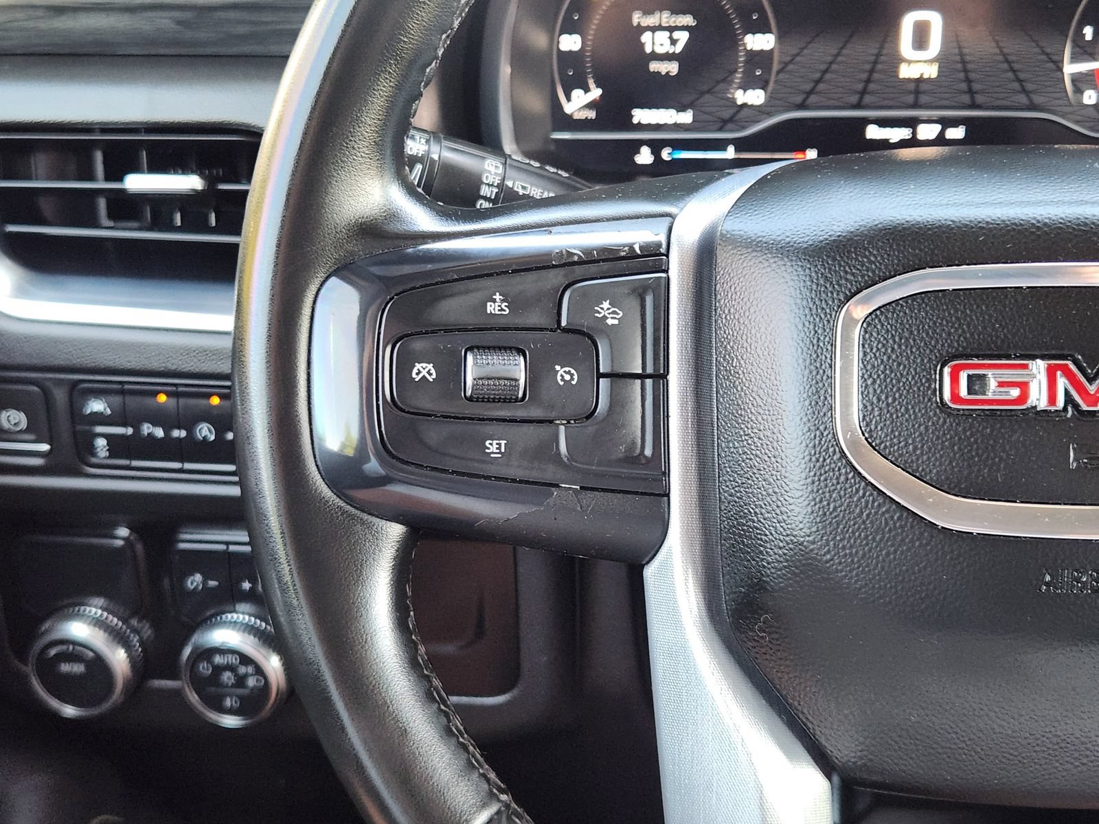 Certified 2023 GMC Yukon SLT RWD image 32