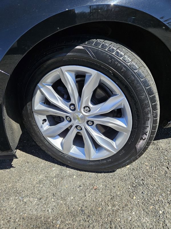 Used 2020 Chevrolet Malibu LT image 23