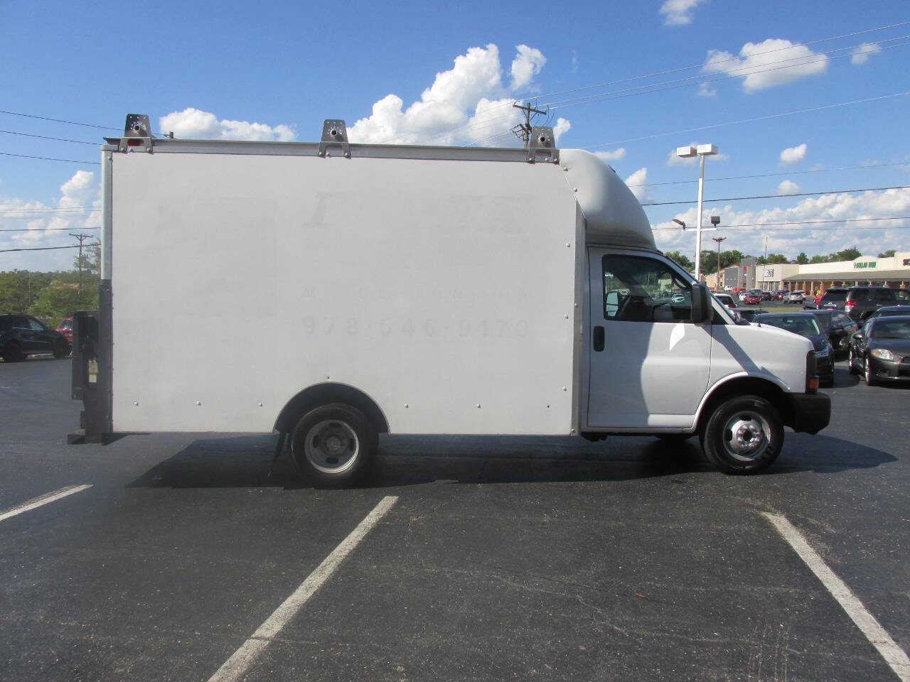 Used 2014 Chevrolet Express 3500 3500 2dr Commercial/Cutaway/Ch image 5
