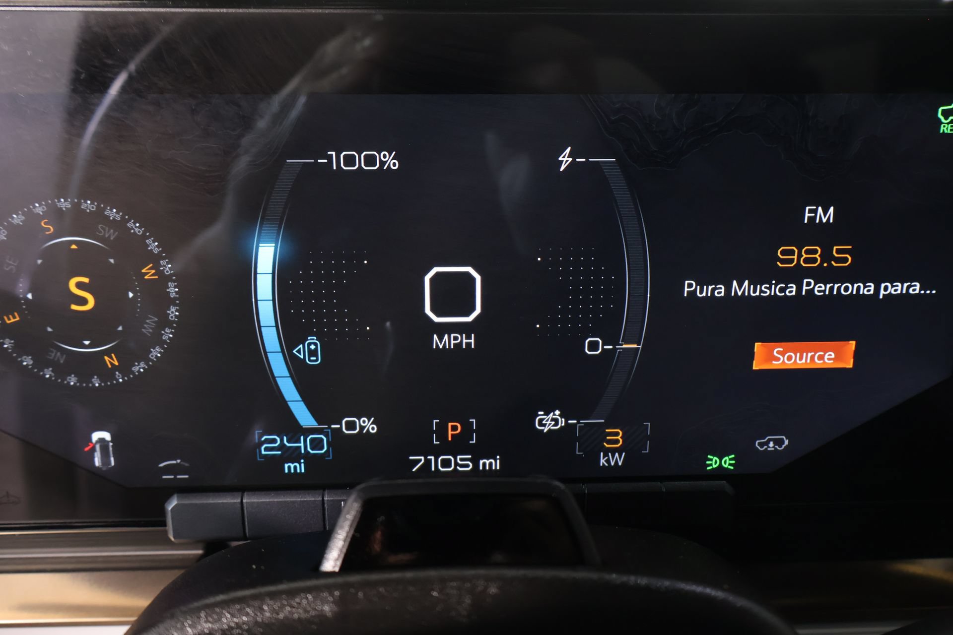 Used 2025 GMC Hummer EV 3X AWD/4WD image 4