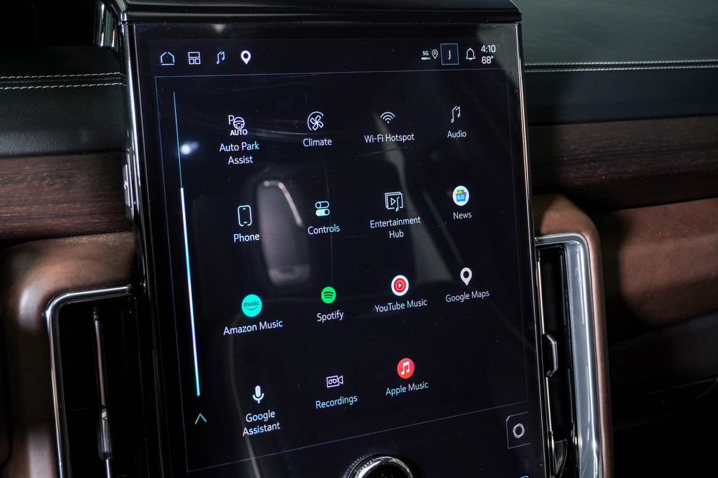 Used 2025 GMC Yukon Denali Ultimate AWD/4WD image 32