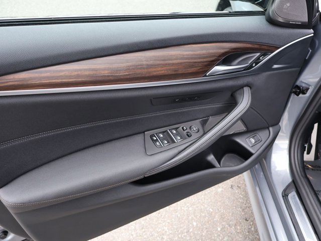 Used 2023 BMW 540i xDrive w/ Executive Package image 10