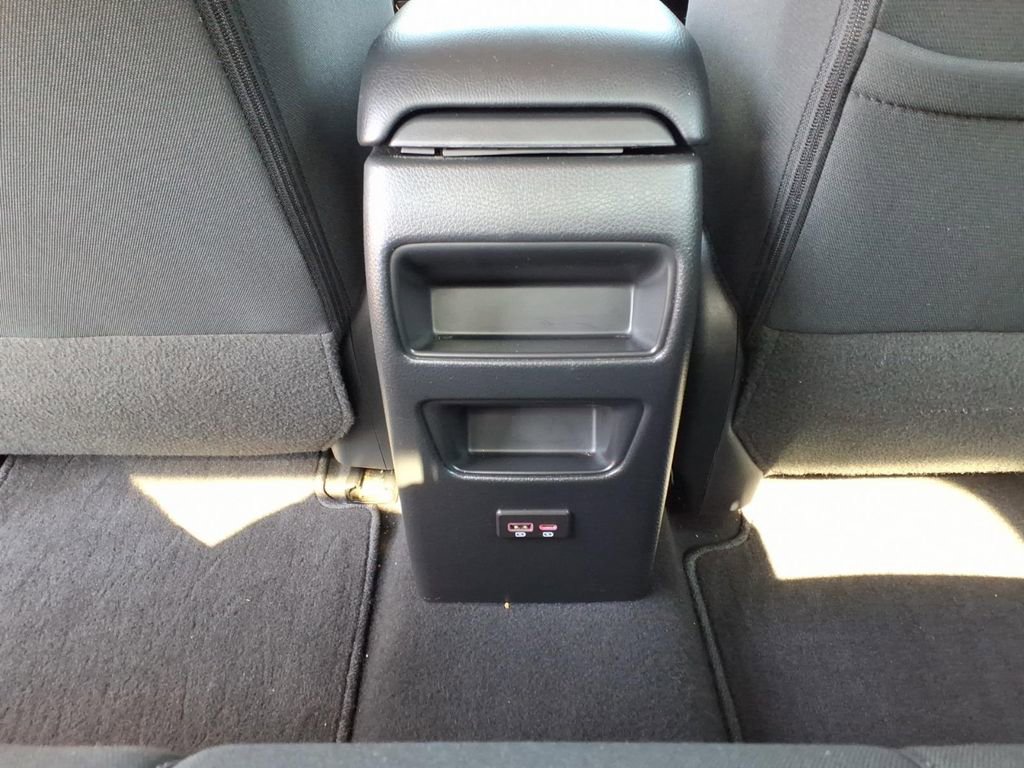 Used 2019 Nissan Sentra SV FWD image 6