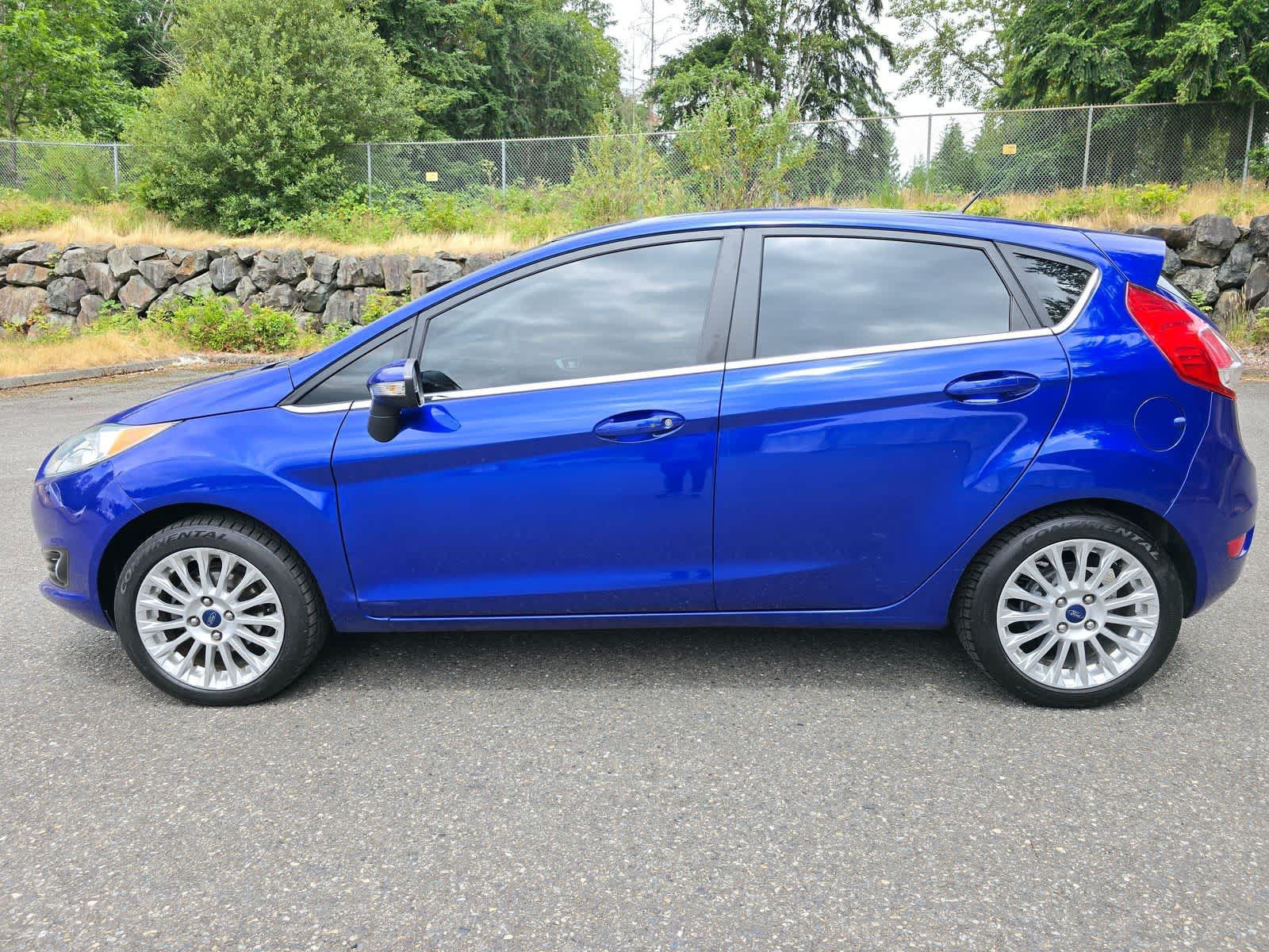 Used 2015 Ford Fiesta Titanium FWD image 2