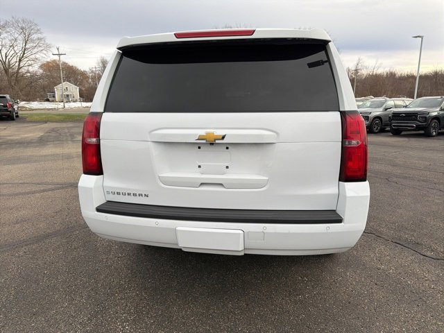 Used 2018 Chevrolet Suburban LT w/ Luxury Package image 4