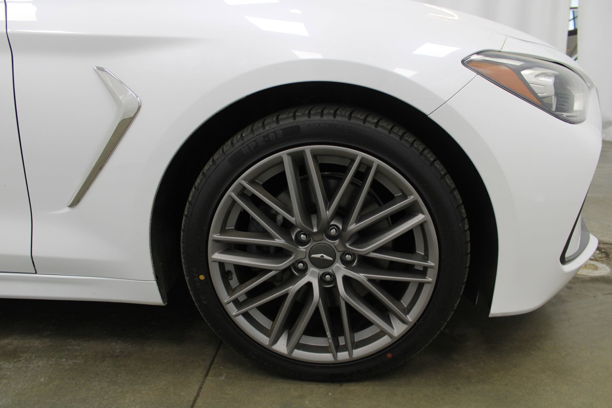 Used 2019 Genesis G70 2.0T Advanced AWD/4WD image 5