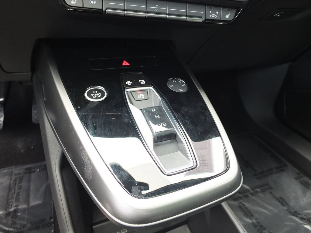 Used 2024 Audi Q4 e-tron Premium w/ Convenience Package AWD/4WD image 30