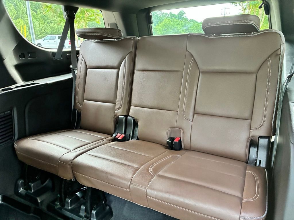 Used 2023 Chevrolet Suburban High Country image 16