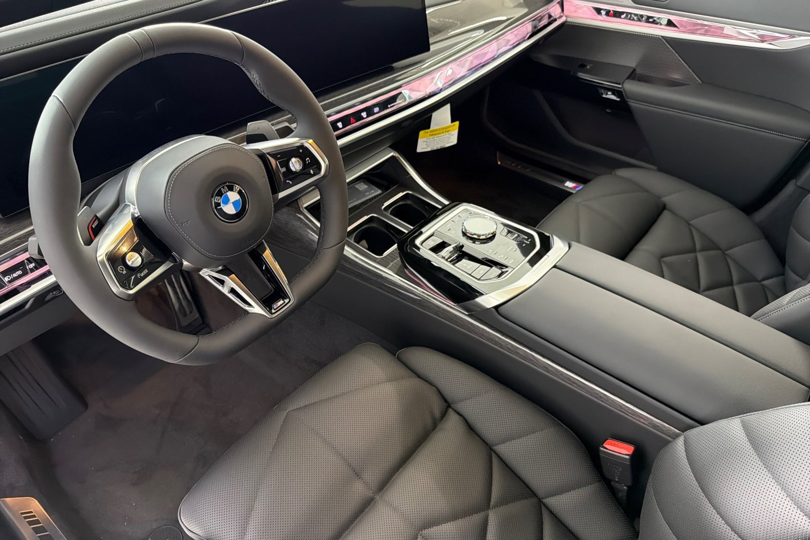 New 2026 BMW 740i w/ Premium Package RWD image 4
