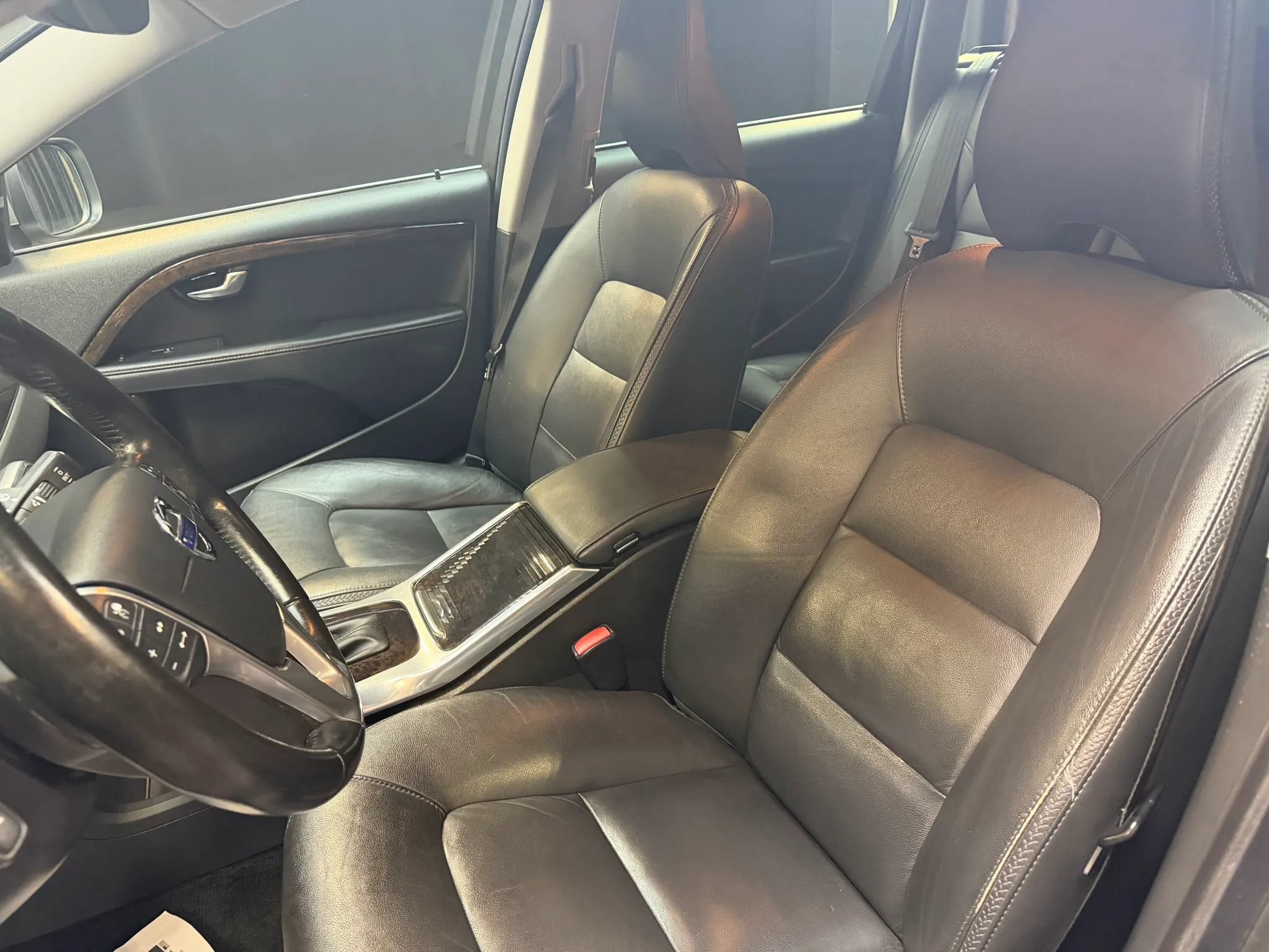 Used 2016 Volvo XC70 T5 Platinum w/ Protection Package AWD/4WD image 16