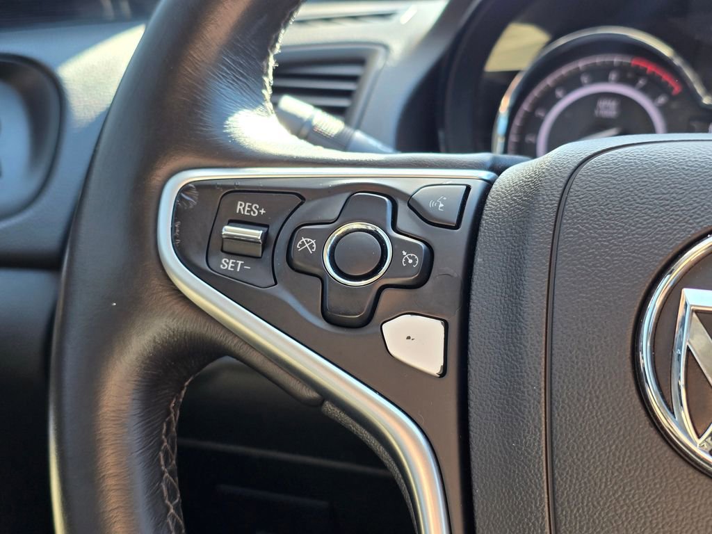 Used 2017 Buick Regal Sport Touring image 34