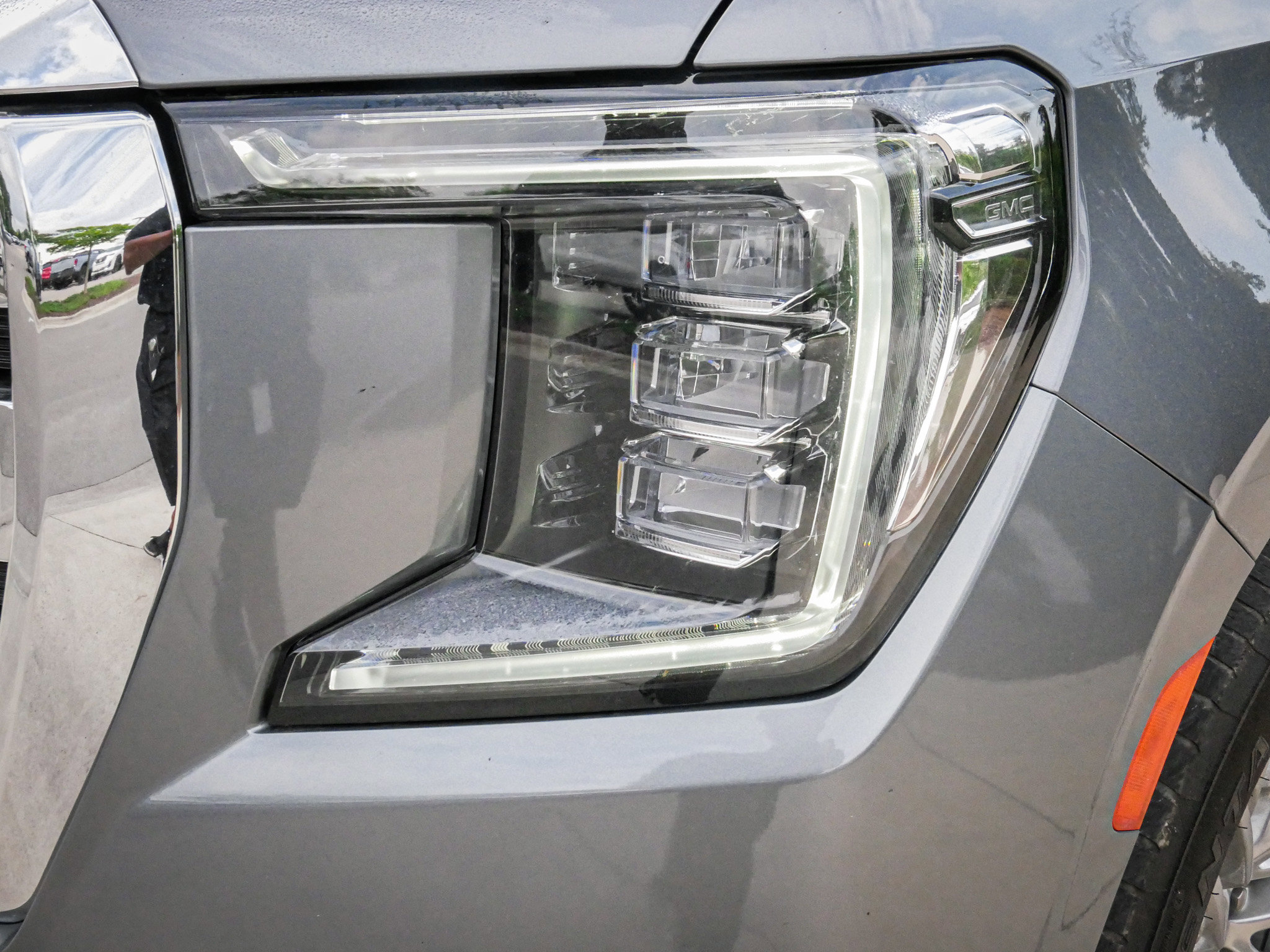 Used 2021 GMC Yukon XL SLT w/ SLT Luxury Plus Package AWD/4WD image 6