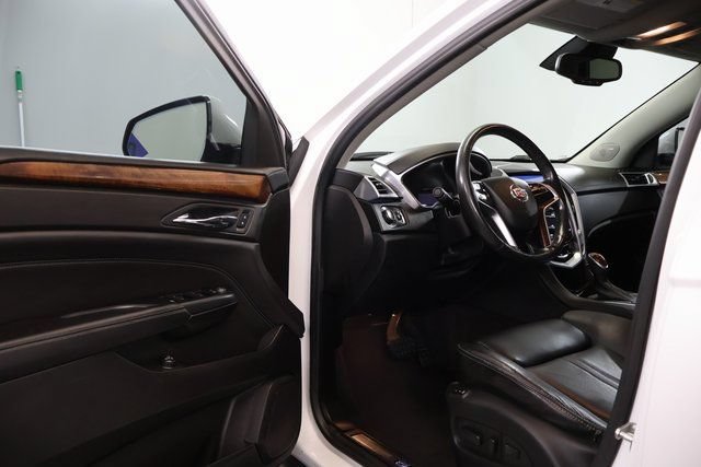 Used 2014 Cadillac SRX Luxury w/ Driver Awareness Package AWD/4WD image 8