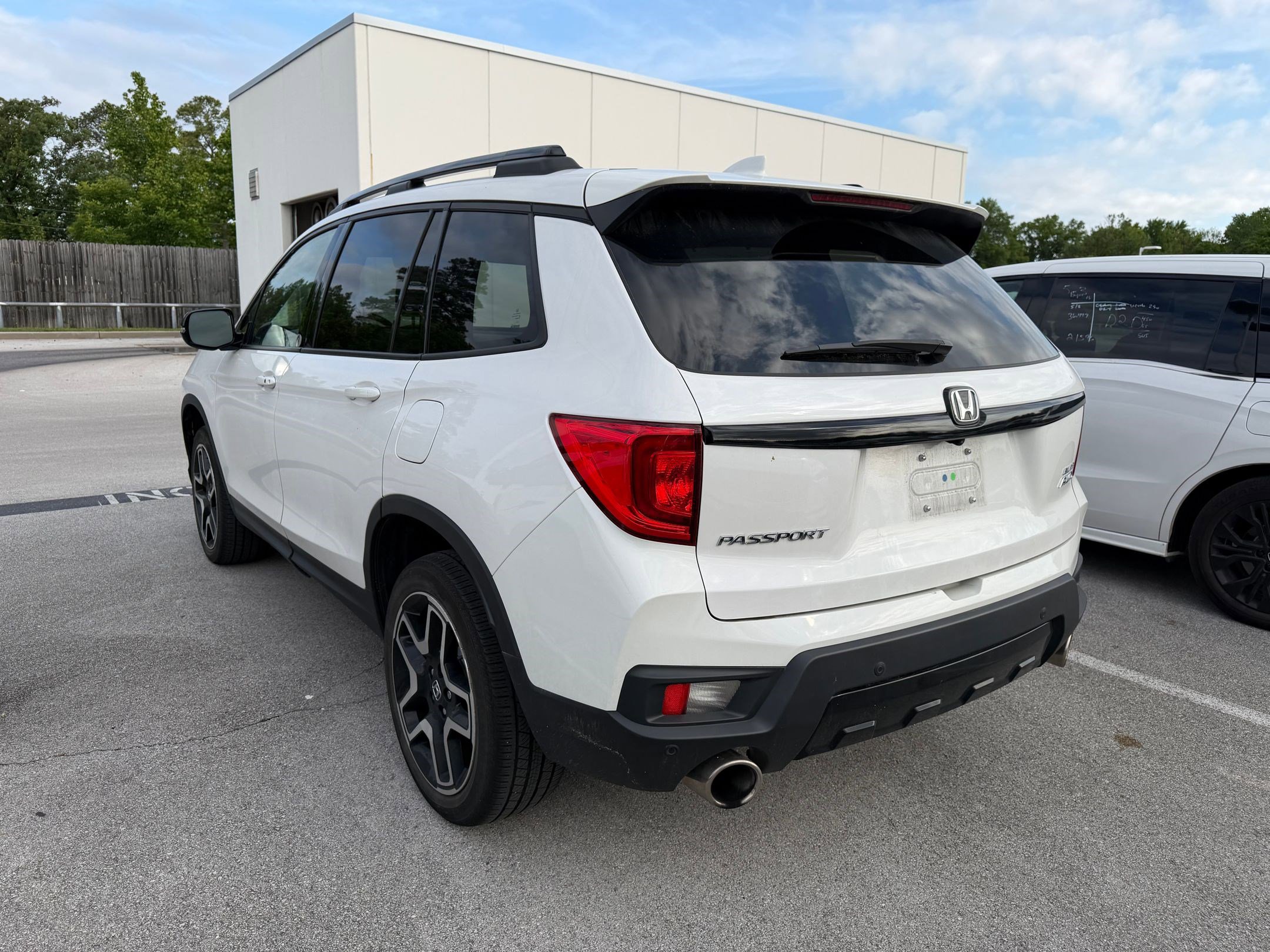 Used 2023 Honda Passport Elite image 2