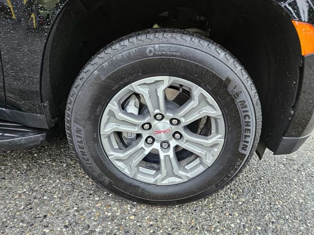 Used 2024 GMC Yukon SLE image 9