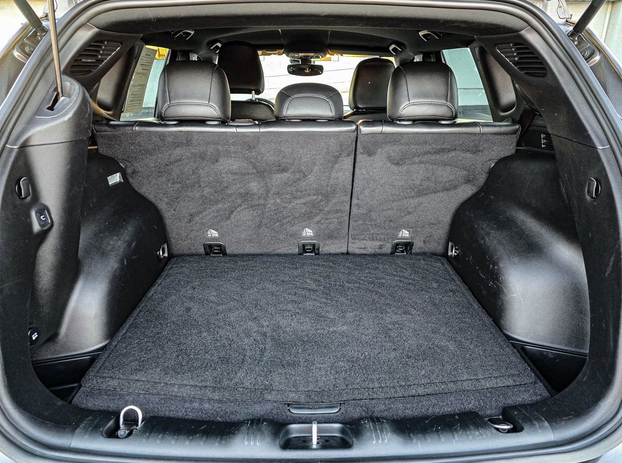 Used 2023 Jeep Compass Latitude w/ Convenience Group image 35