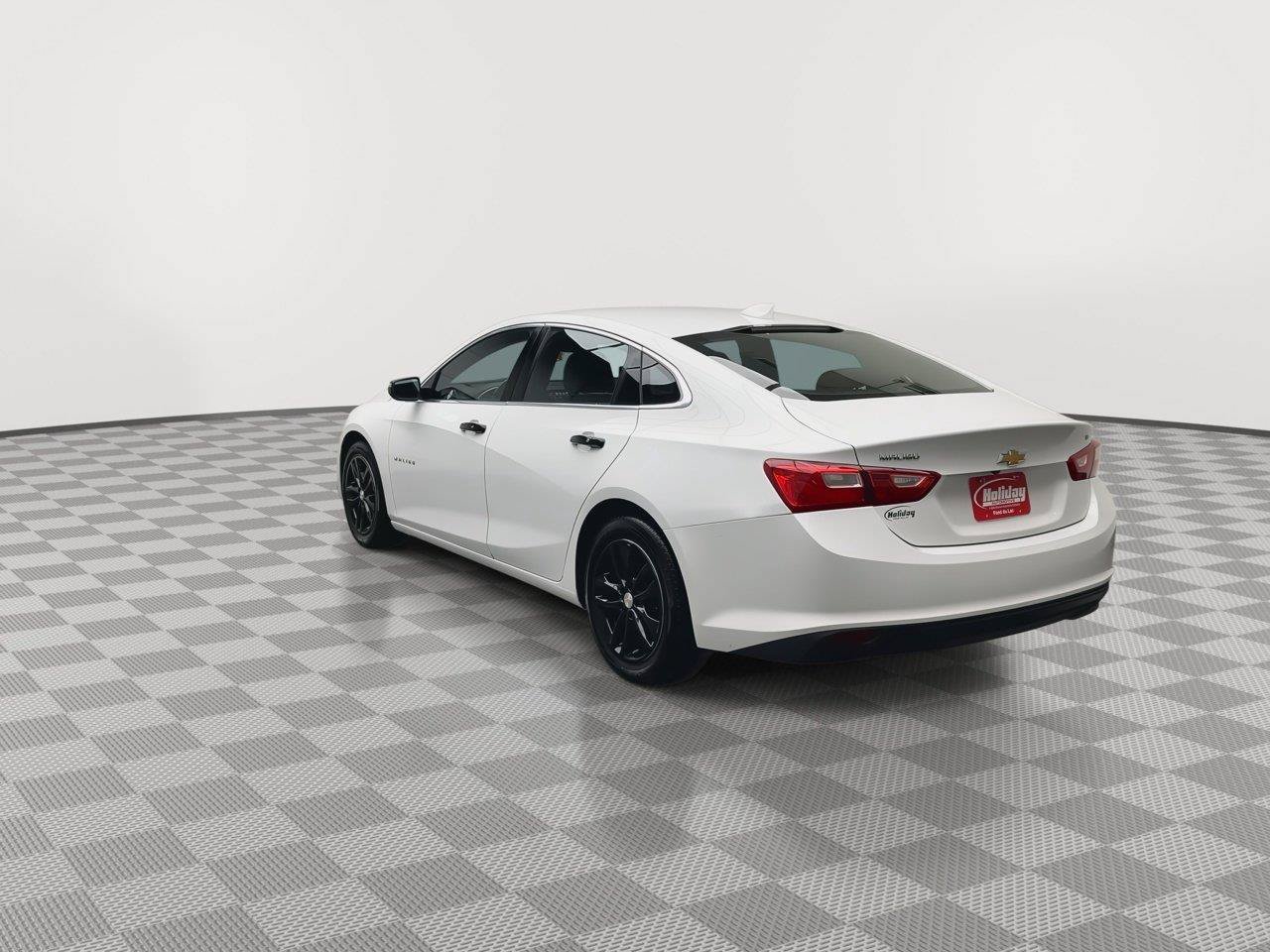 Used 2017 Chevrolet Malibu LT w/ Leather Package FWD image 33