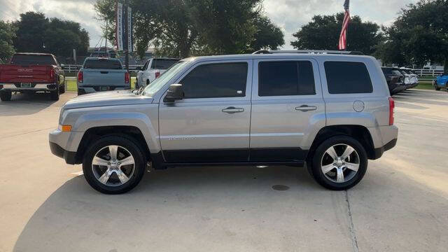 Used 2017 Jeep Patriot High Altitude AWD/4WD image 5