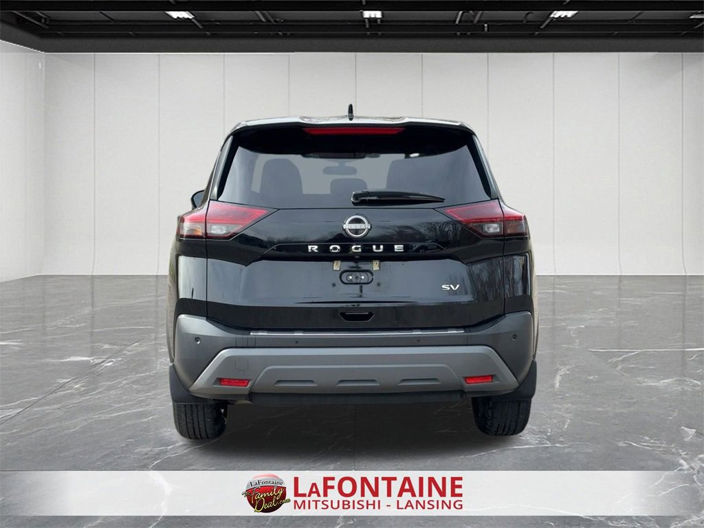 Used 2022 Nissan Rogue SV image 4