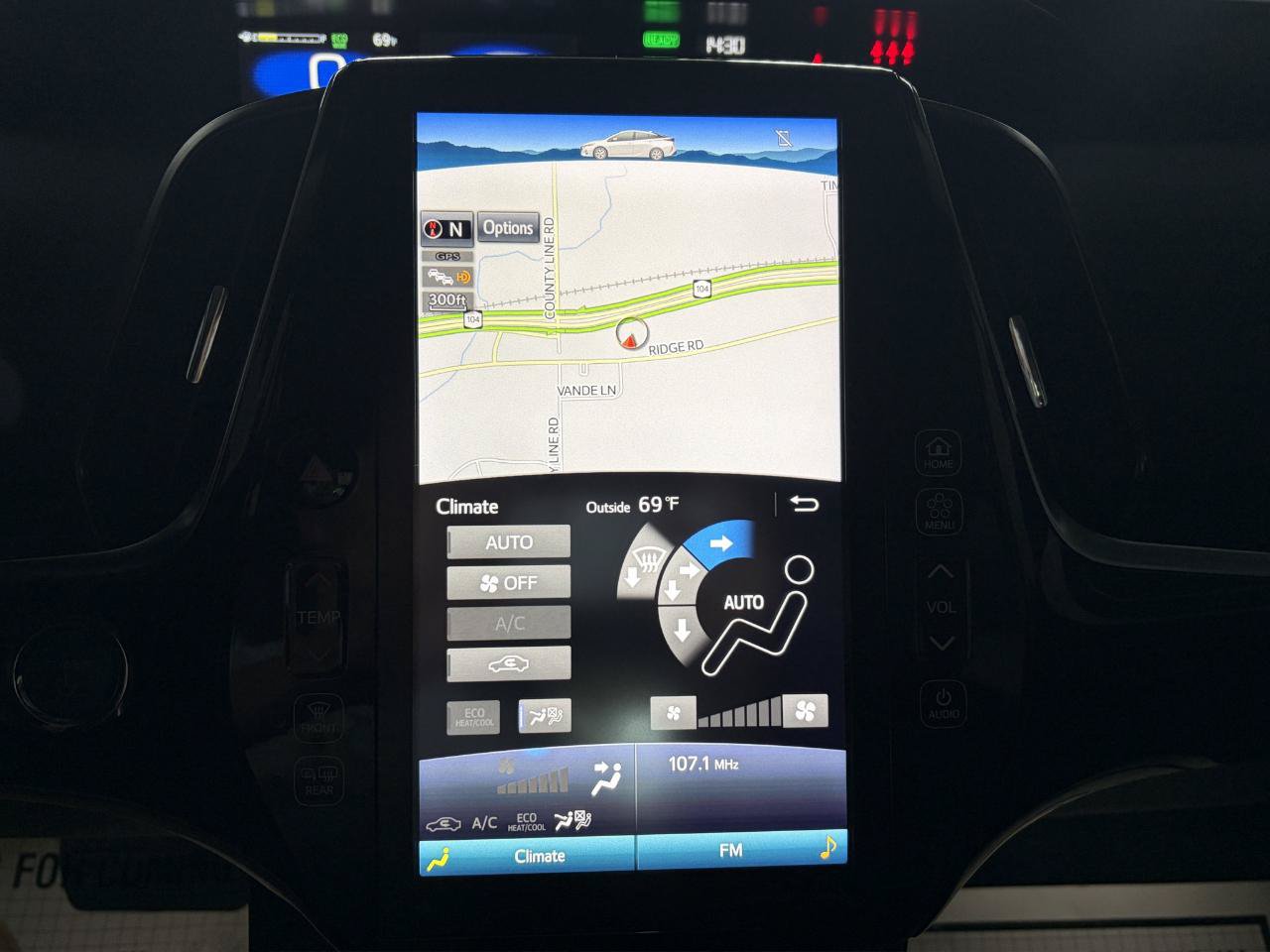 Used 2022 Toyota Prius Prime XLE FWD image 14
