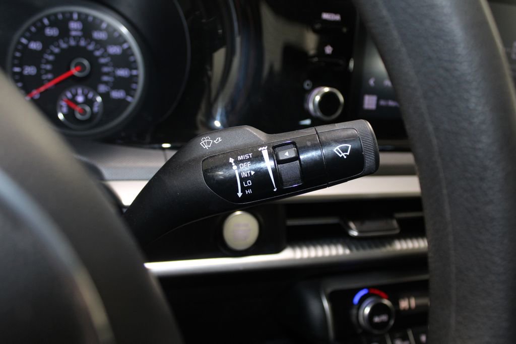 Used 2023 Kia K5 LXS image 35