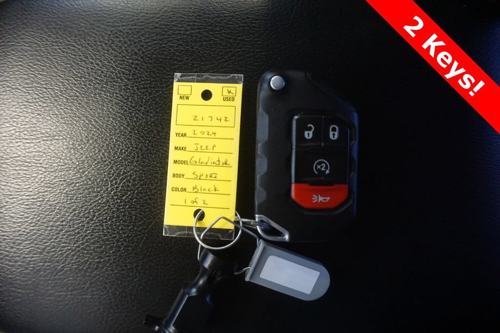 Used 2024 Jeep Gladiator Sport w/ Premium Package AWD/4WD image 34