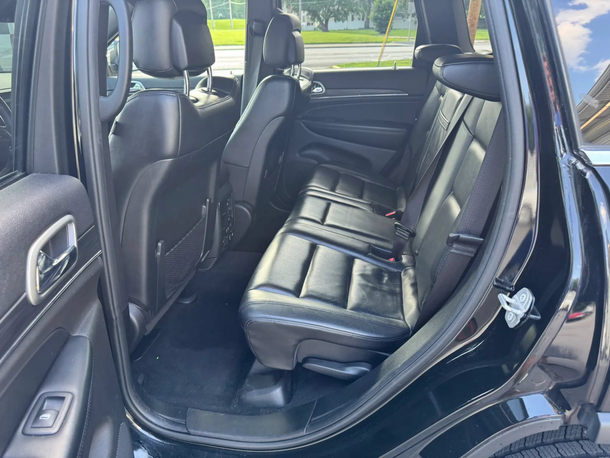 Used 2019 Jeep Grand Cherokee Limited w/ Luxury Group II AWD/4WD image 20