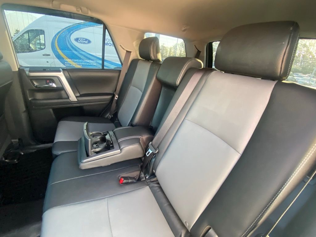 Used 2022 Toyota 4Runner SR5 Premium w/ Moonroof Package AWD/4WD image 24