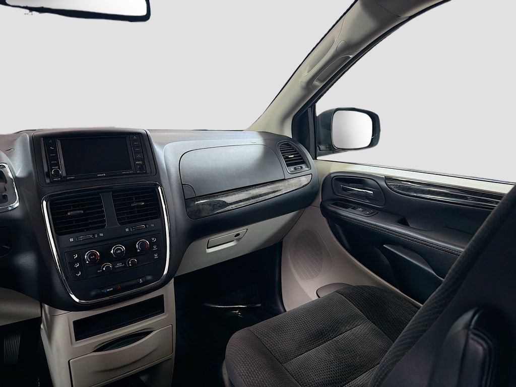 Used 2019 Dodge Grand Caravan SE w/ UConnect Hands-Free Group FWD image 22