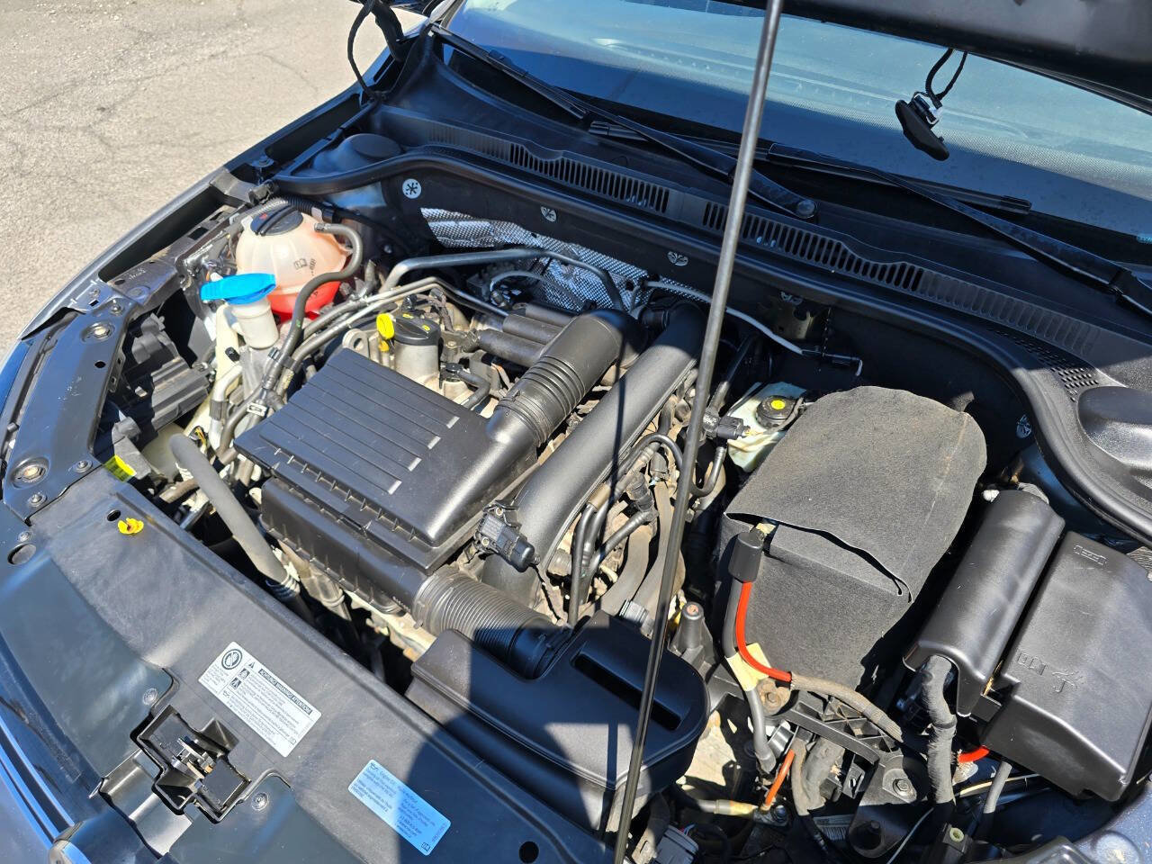 Used 2016 Volkswagen Jetta SE image 33