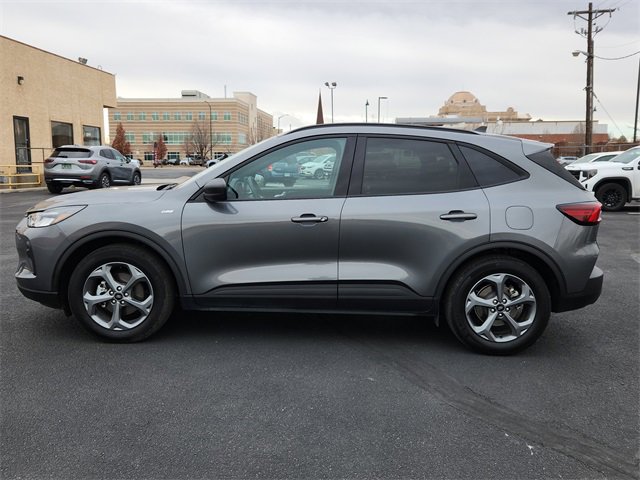 Used 2025 Ford Escape ST-Line image 6