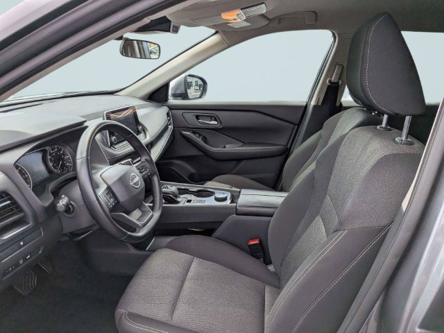 Used 2025 Nissan Rogue SV AWD/4WD image 20