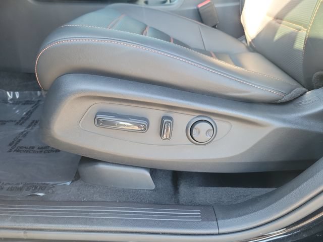 Used 2025 Honda CR-V Sport Touring image 11