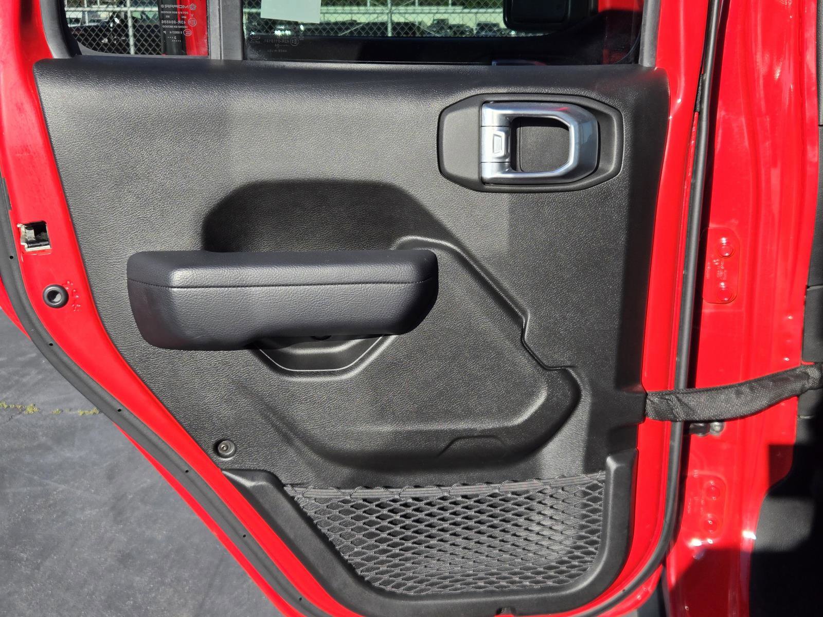 Used 2024 Jeep Wrangler Unlimited Sport image 27