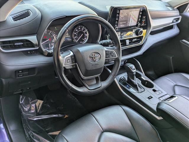 Used 2022 Toyota Highlander XLE image 10