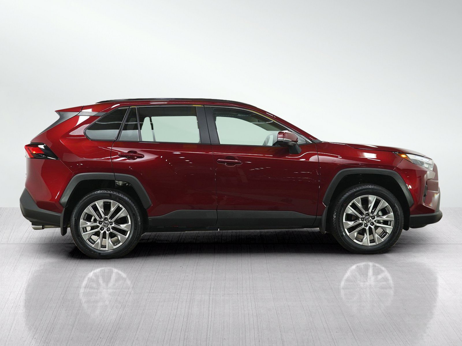 Used 2025 Toyota RAV4 XLE Premium w/ Weather Package AWD/4WD image 6