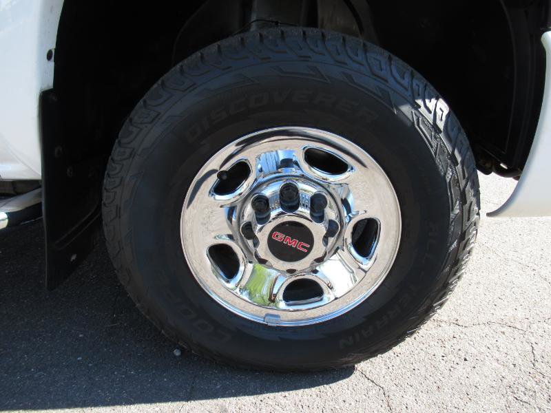 Used 2004 GMC Sierra 2500 SLE w/ Heavy-Duty Power Package image 12