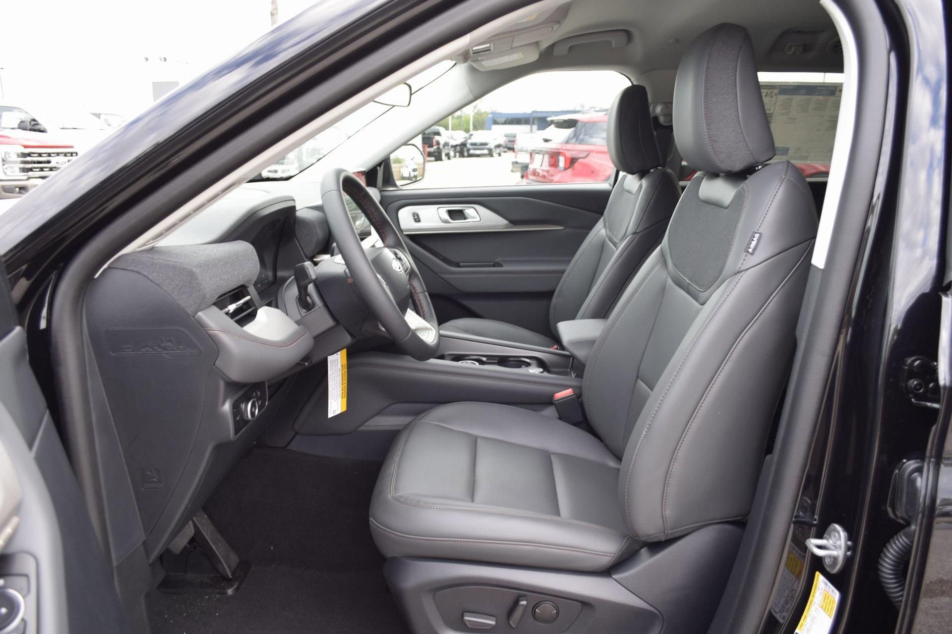New 2026 Ford Explorer Active w/ Active Comfort Package image 18