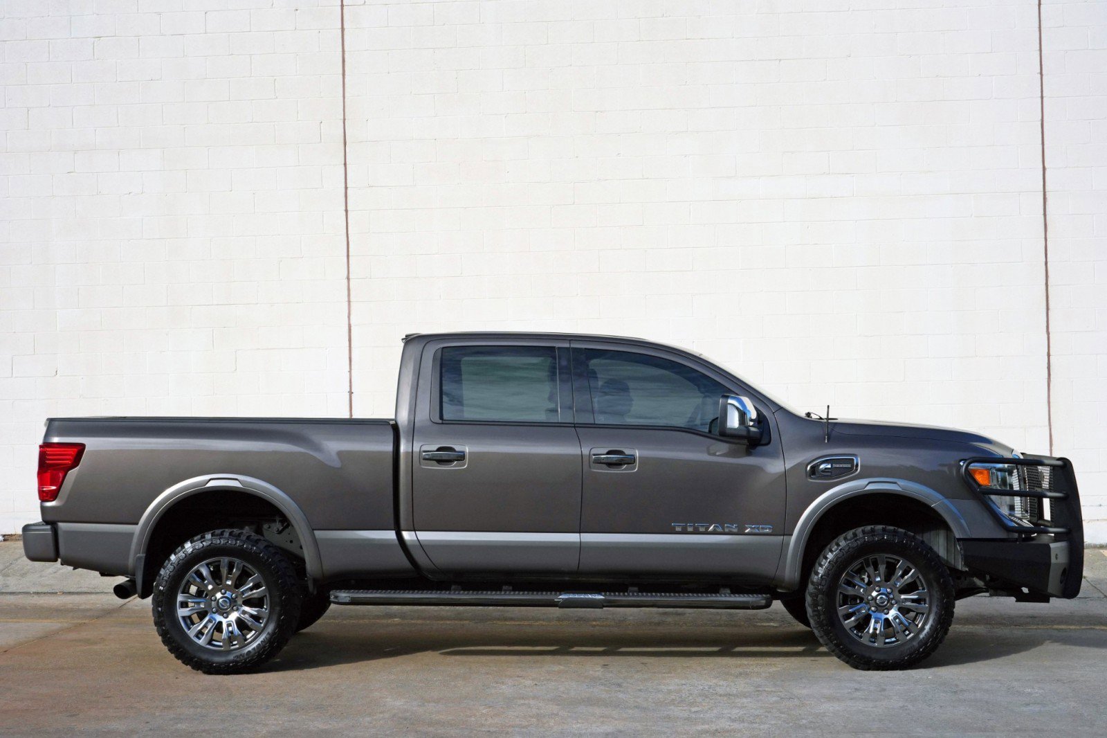 Used 2017 Nissan Titan Platinum Reserve AWD/4WD image 52