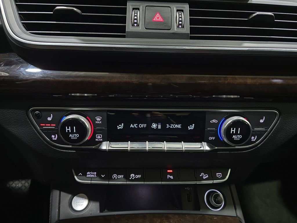 Used 2019 Audi Q5 Prestige w/ Premium Plus Package AWD/4WD image 25