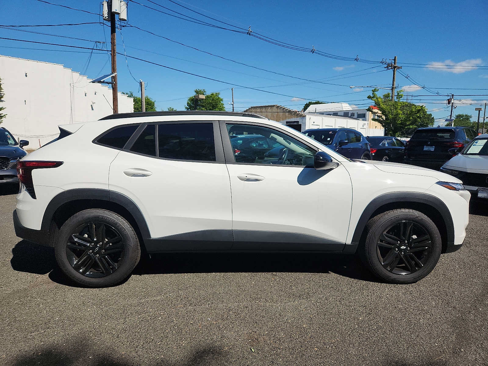 Used 2025 Chevrolet Trax ACTIV w/ Sunroof Package FWD image 7