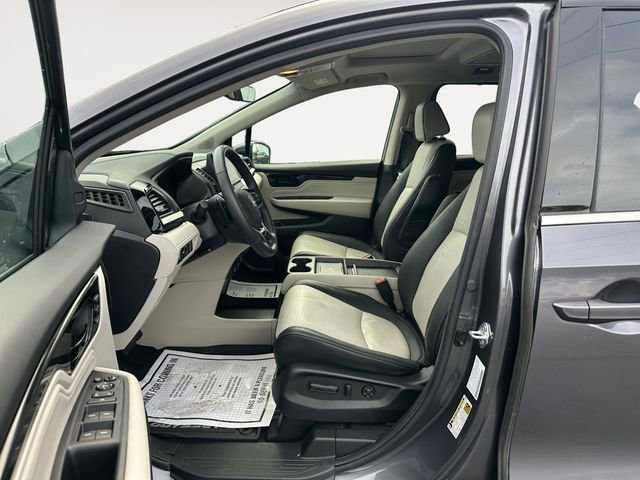Used 2025 Honda Odyssey Elite image 9