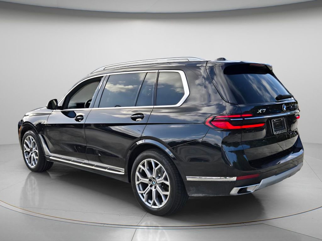 Used 2025 BMW X7 xDrive40i image 7