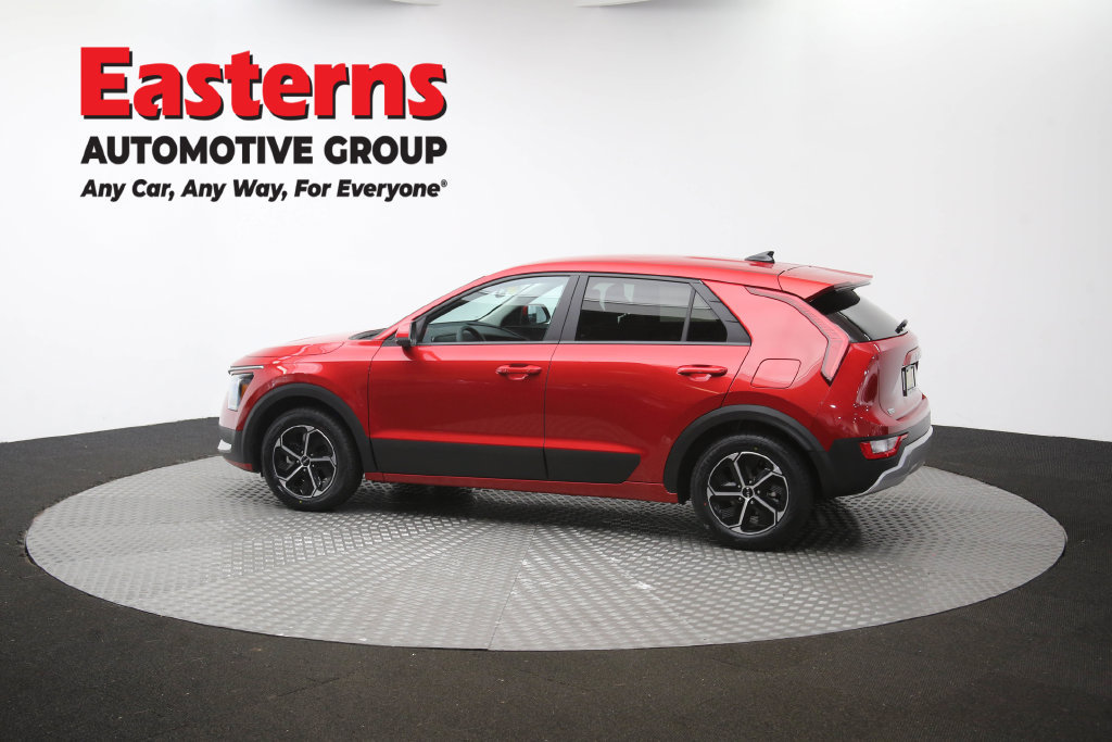 Used 2025 Kia Niro LX FWD image 61