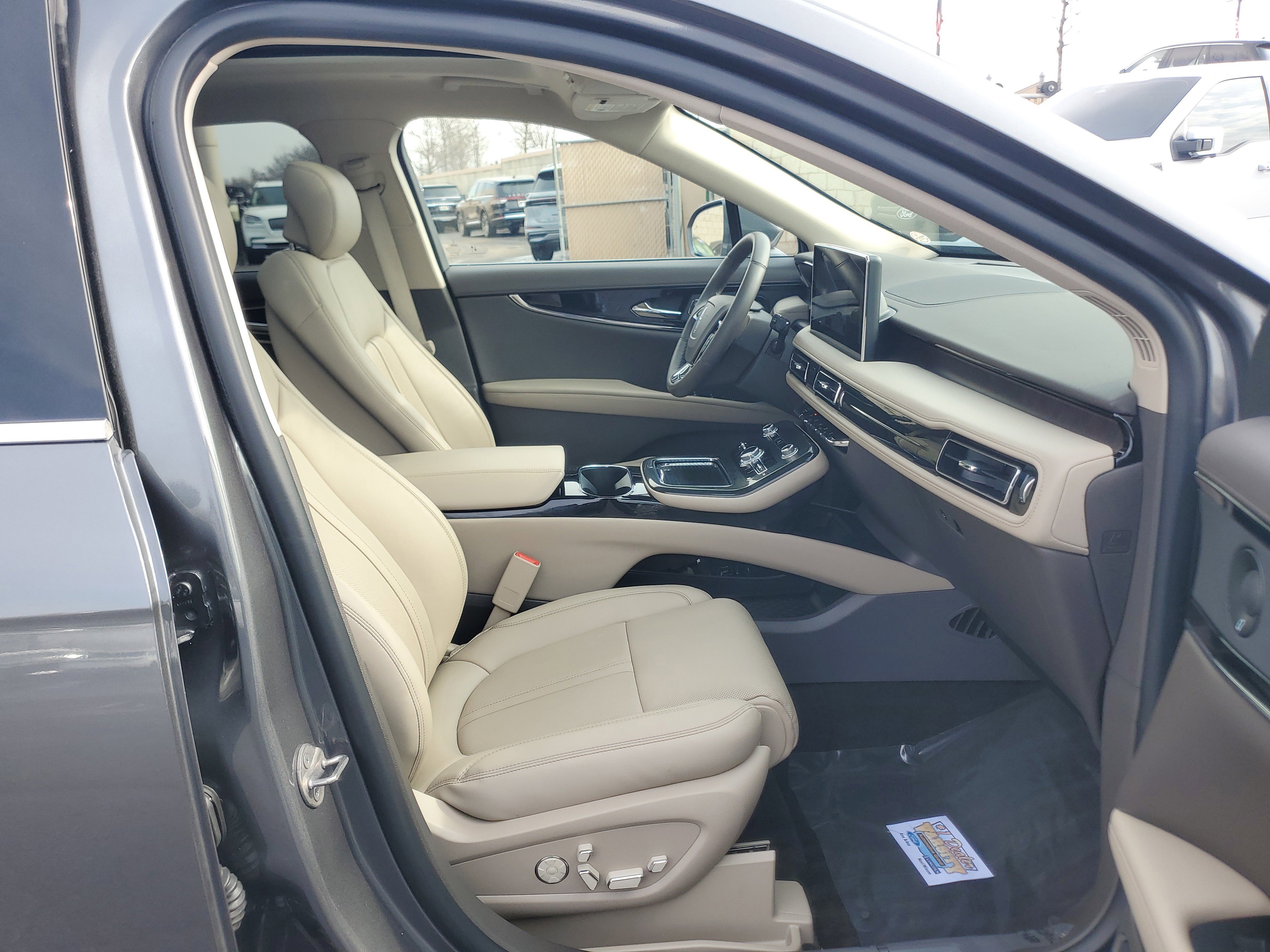 Certified 2023 Lincoln Nautilus Reserve w/ Equipment Group 201A image 9