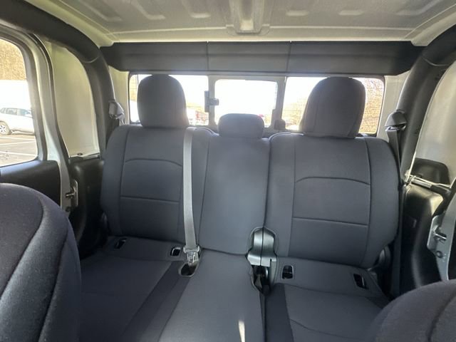 Used 2022 Jeep Gladiator Willys image 26