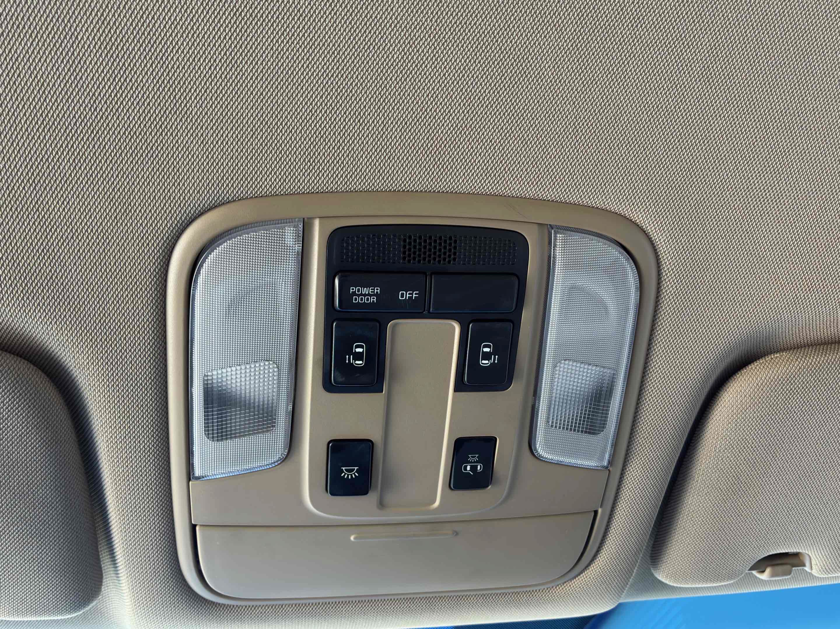 Used 2015 Kia Sedona LX w/ LX Convenience Package FWD image 34