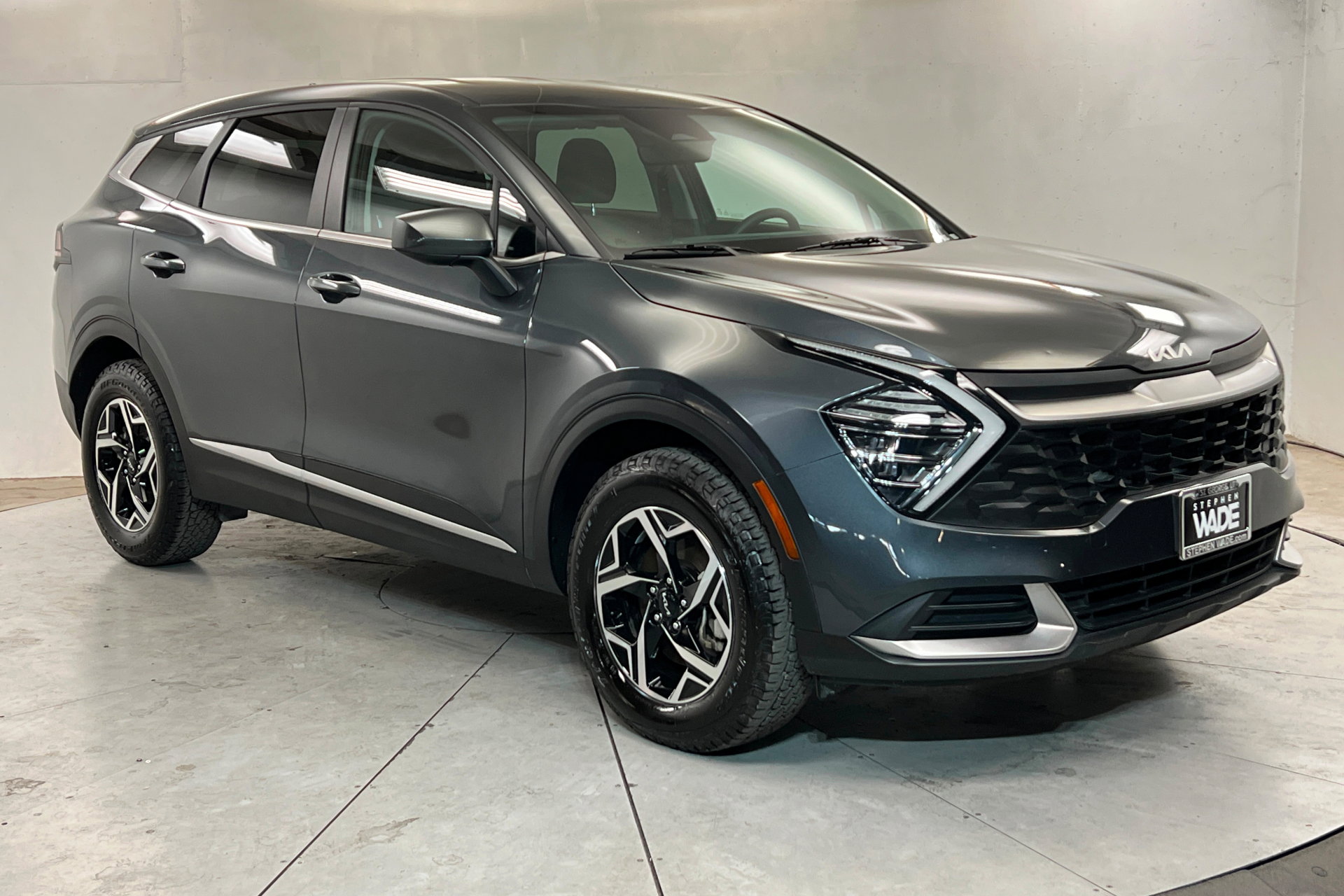 Used 2024 Kia Sportage LX image 8