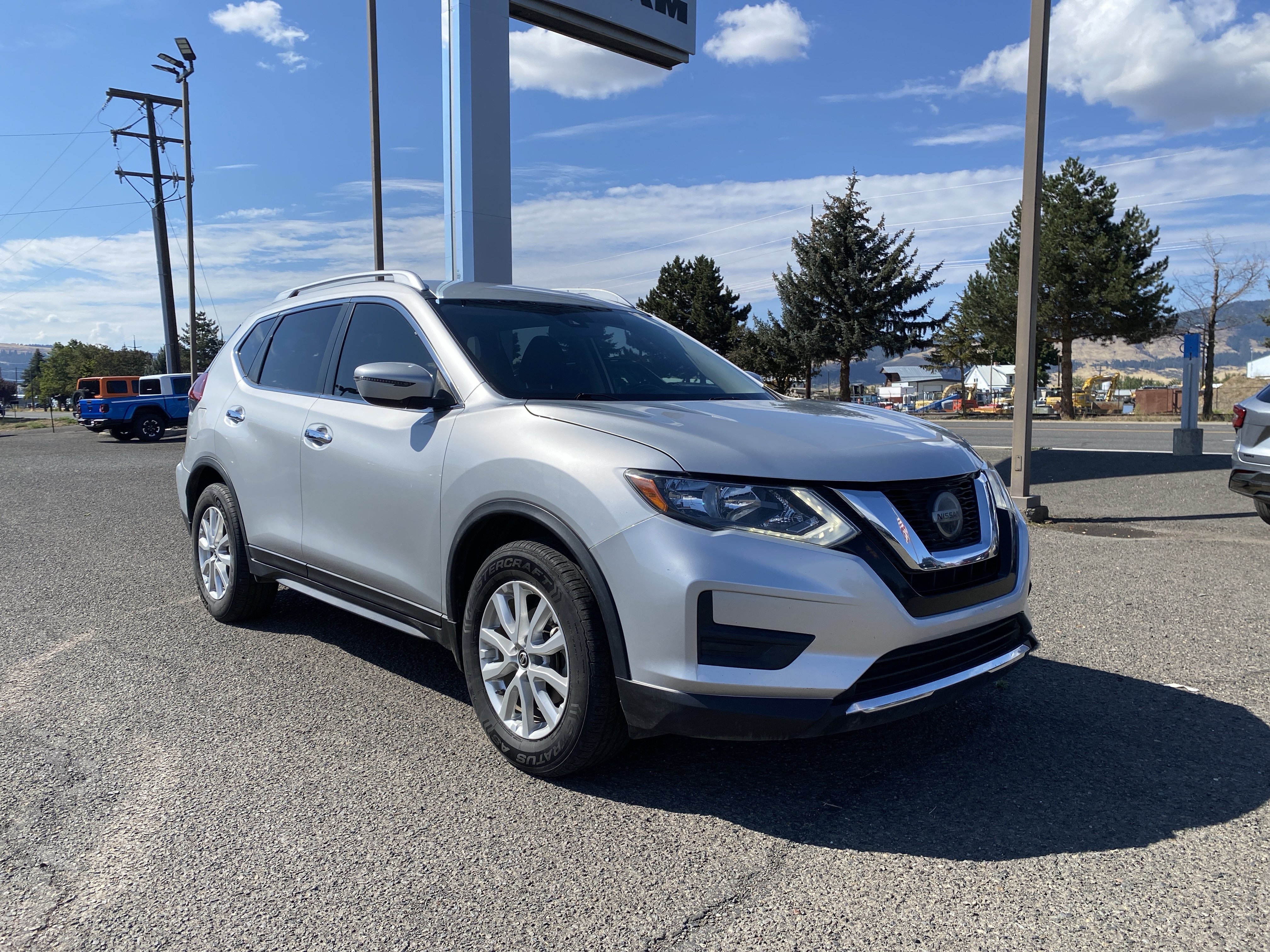 Used 2020 Nissan Rogue SV