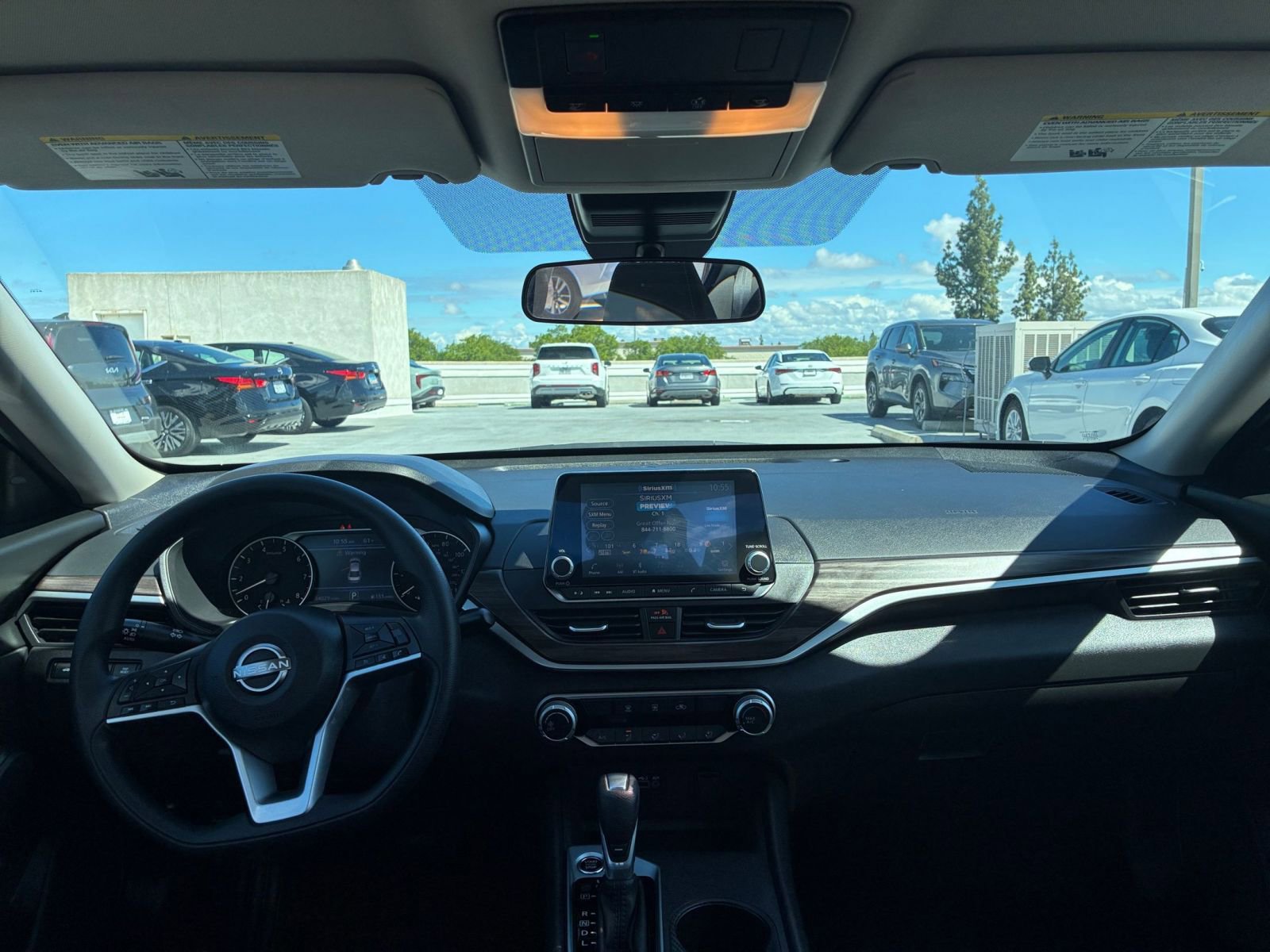 Used 2025 Nissan Altima 2.5 SV FWD image 32